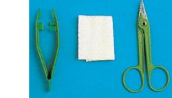 SET PER RIMOZIONE SUTURE CONFEZIONATO IN BLISTER RIGIDO, CONTENENTE FORBICE, PINZA E GARZA - Farmaciacarpediem.it