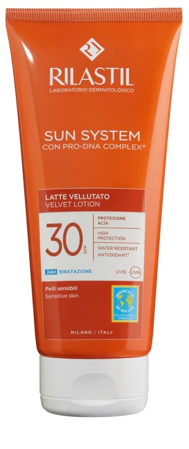 RILASTIL SUN SYSTEM PHOTO PROTECTION TERAPY LATTE VELLUTANTE SPF 30 200 ML - Farmaciacarpediem.it